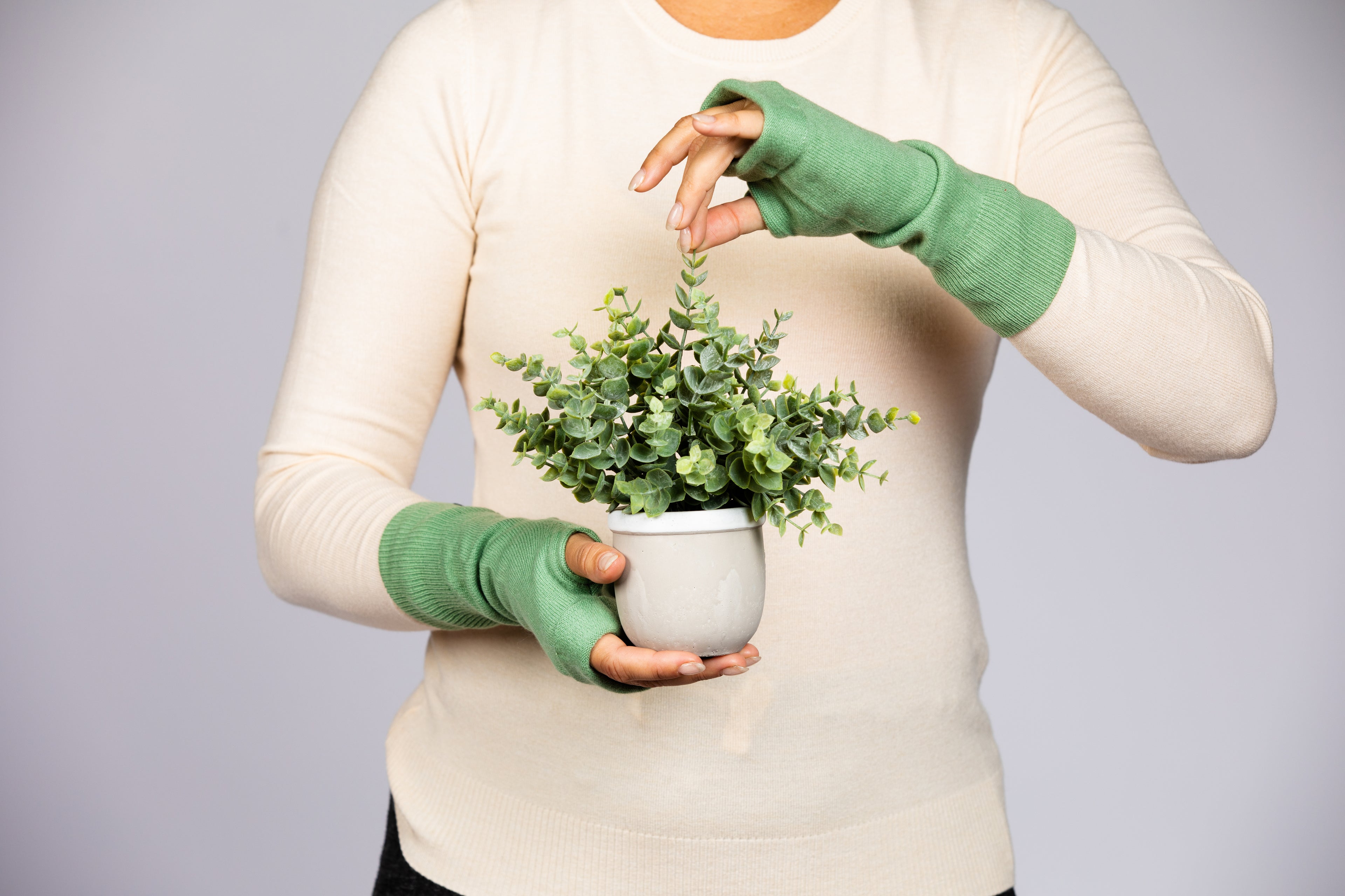 Baby Green - Cashmere Fingerless Gloves