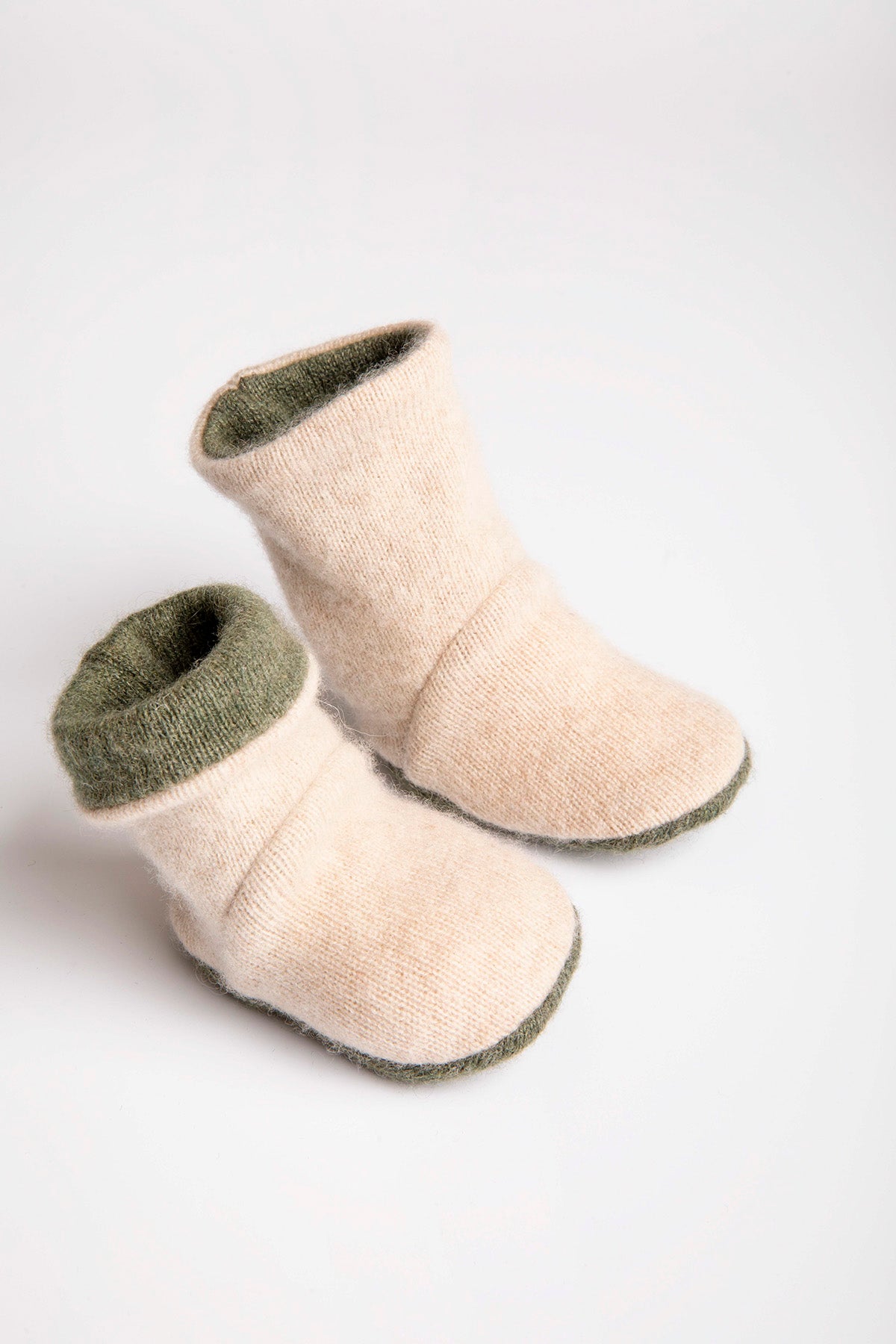 Green Baby Set - Mittens, Booties and Hat