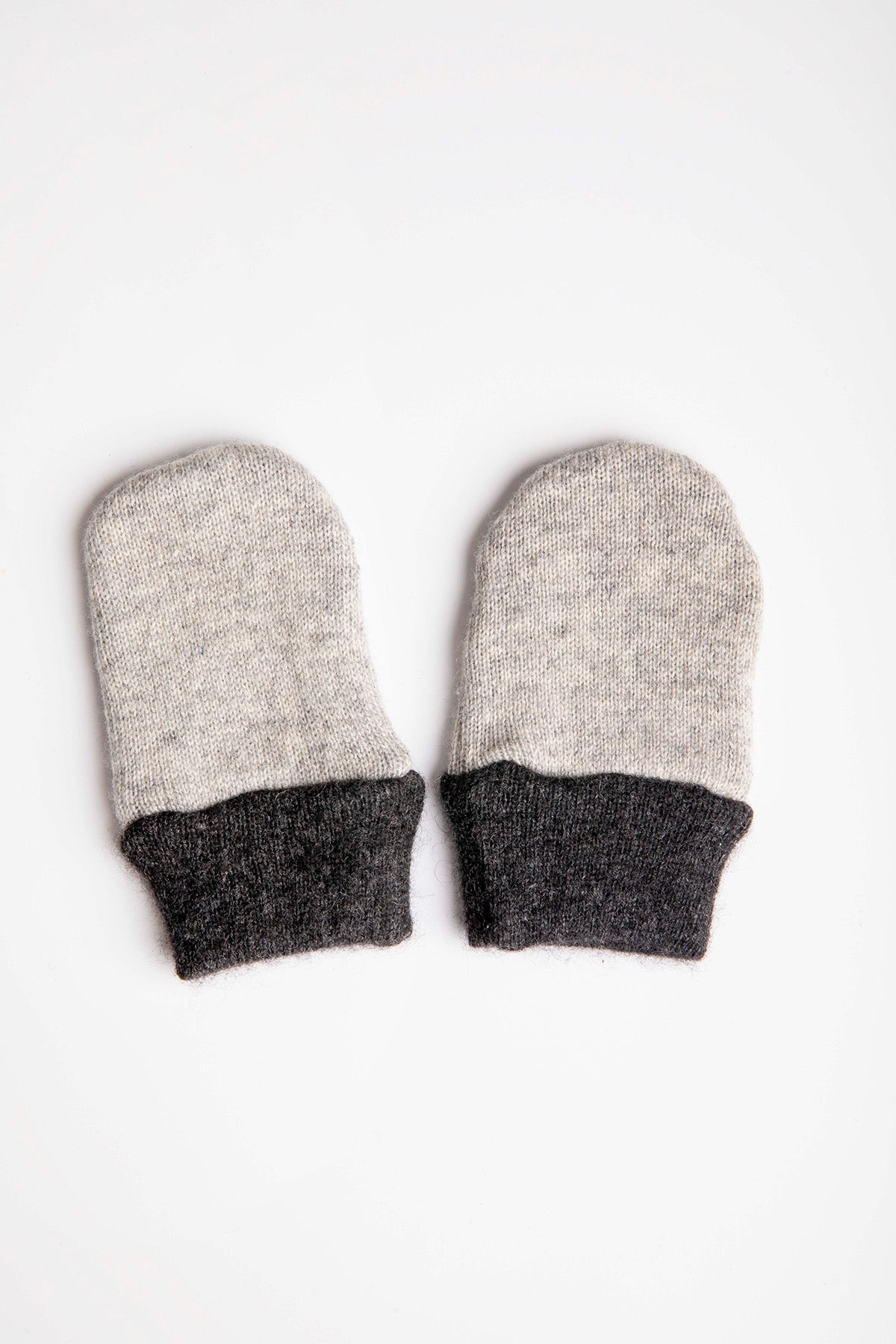 Gray Baby Set - Mittens, Booties and Hat