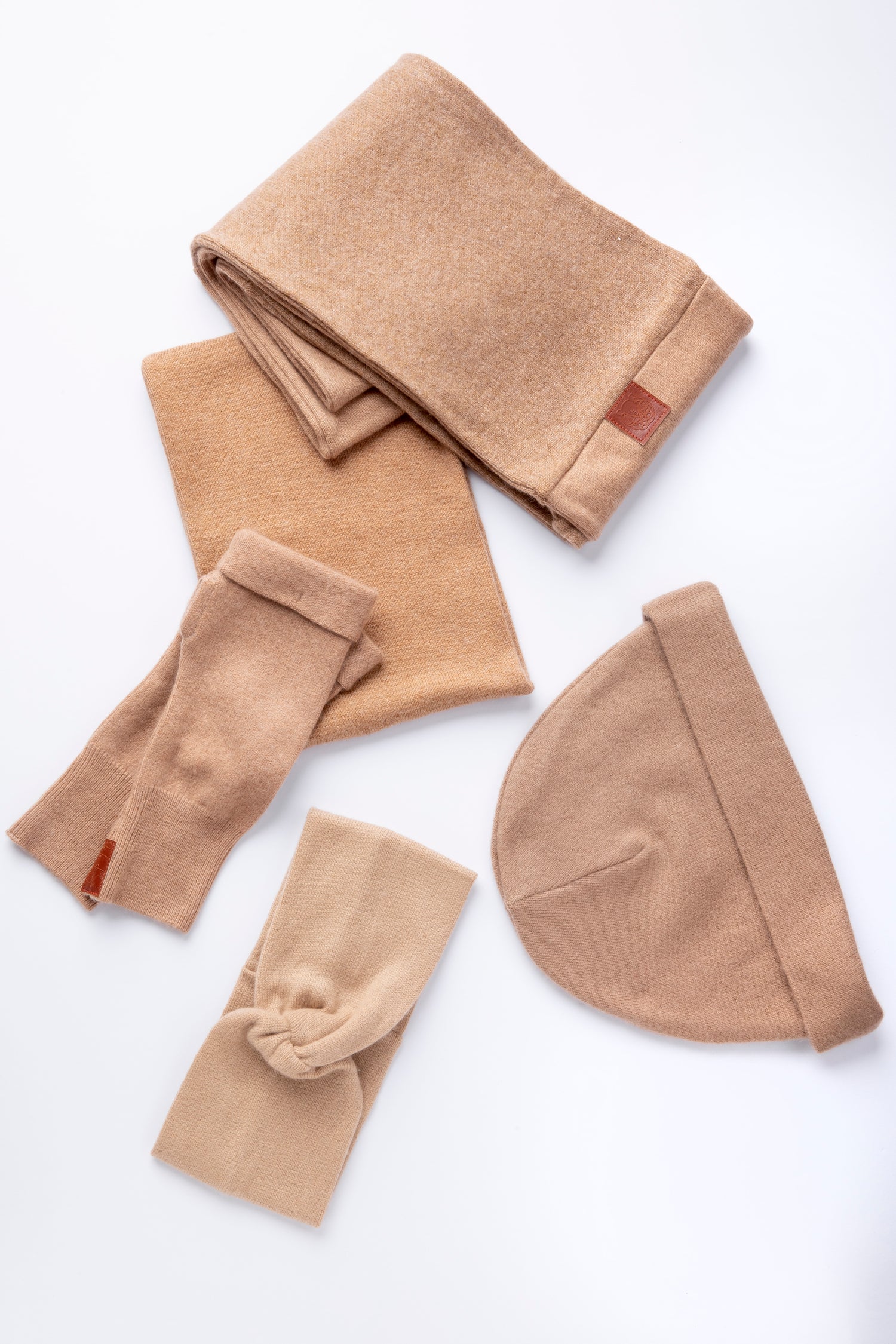 Camel - Winter Ready Box - Fingerless gloves, Headband, Infinity scarf, Beanie, Neck warmer